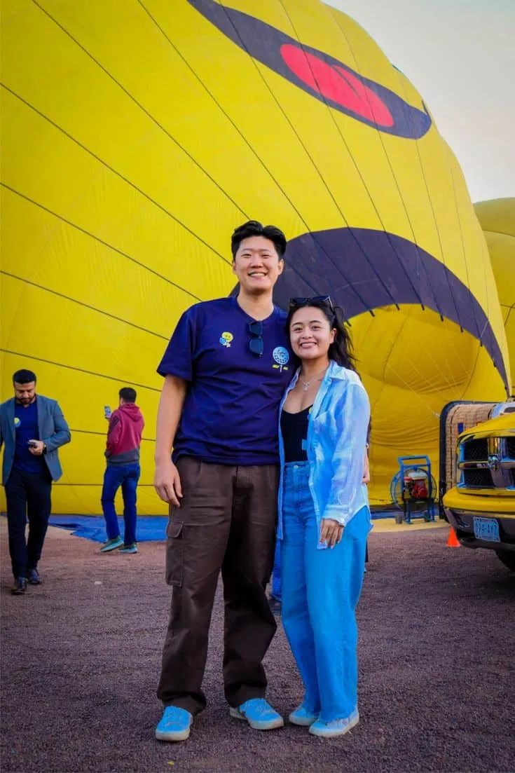 Pareja en globo aerostático